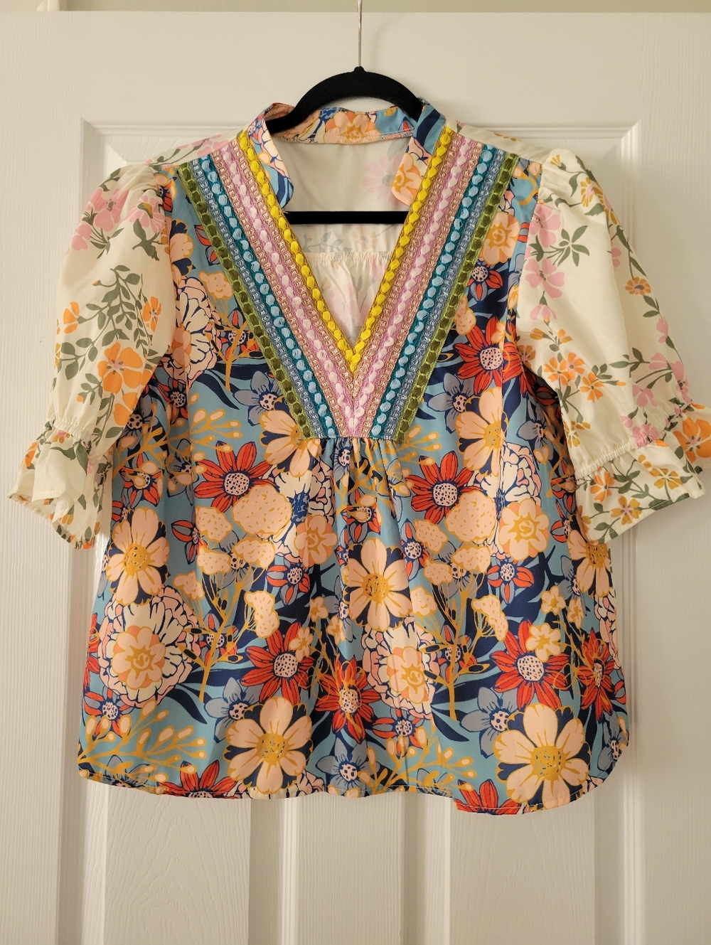 Womens Size XL Floral V-Neck Peasant Top in Multi-Color